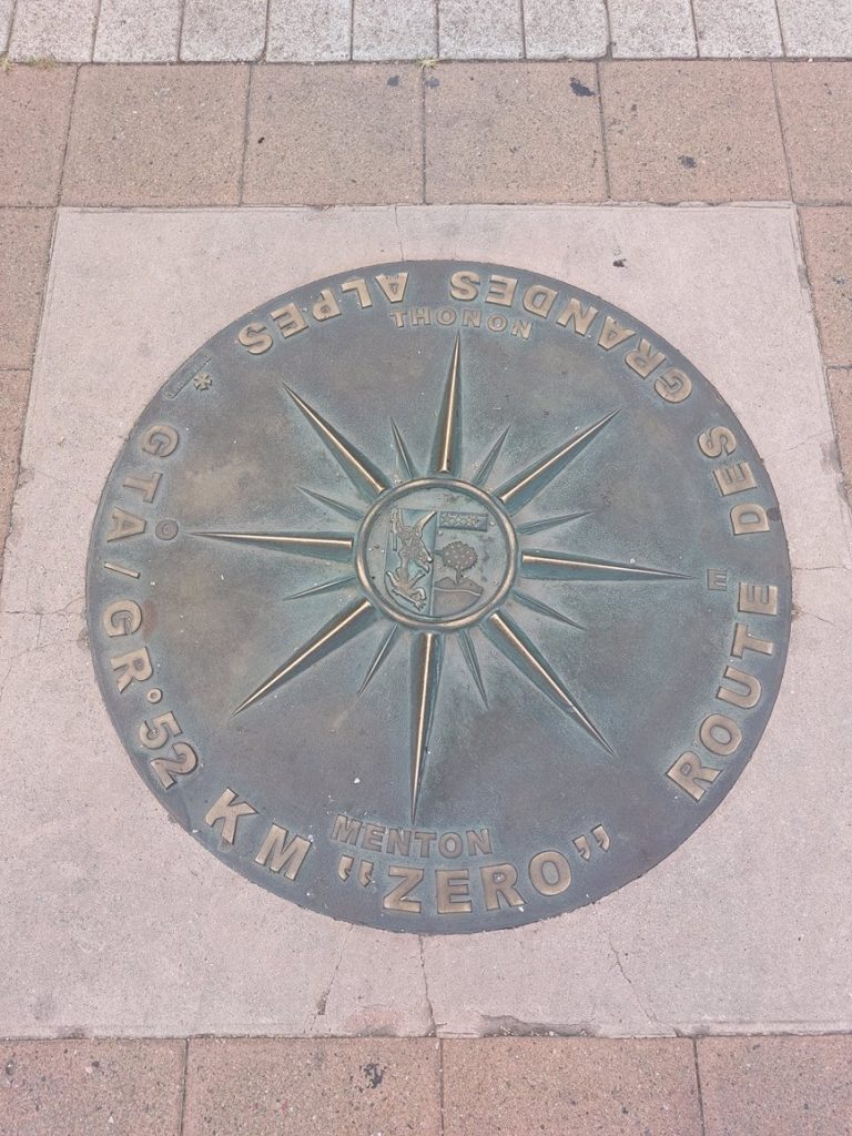 Plaque dernier km route des Grandes Alpes - Menton