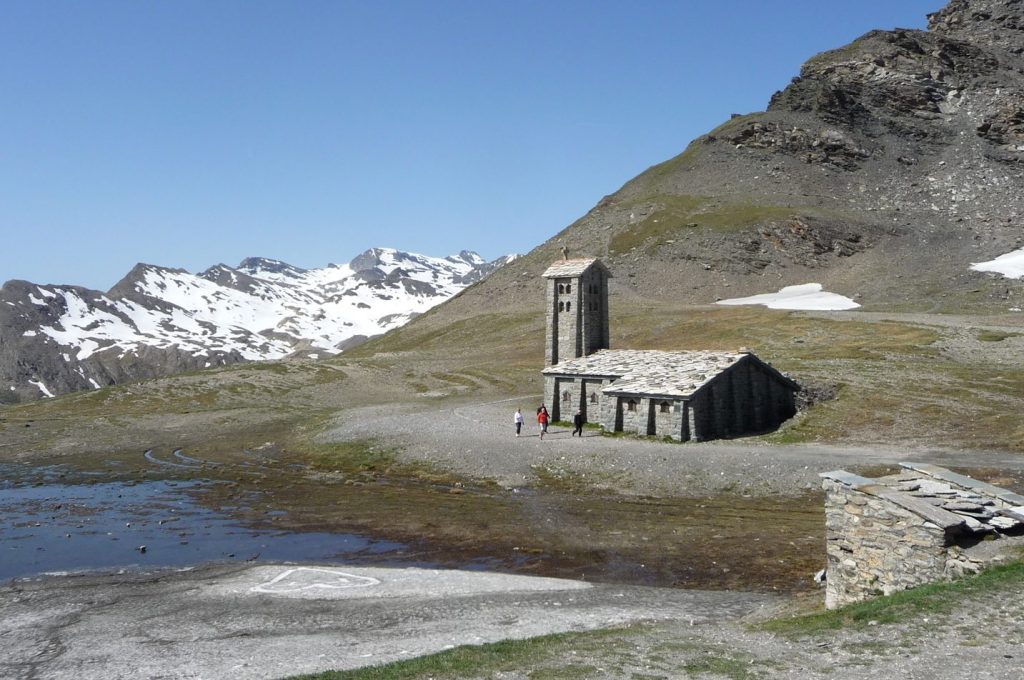 Chapelle au sommet du col de l'Iseran