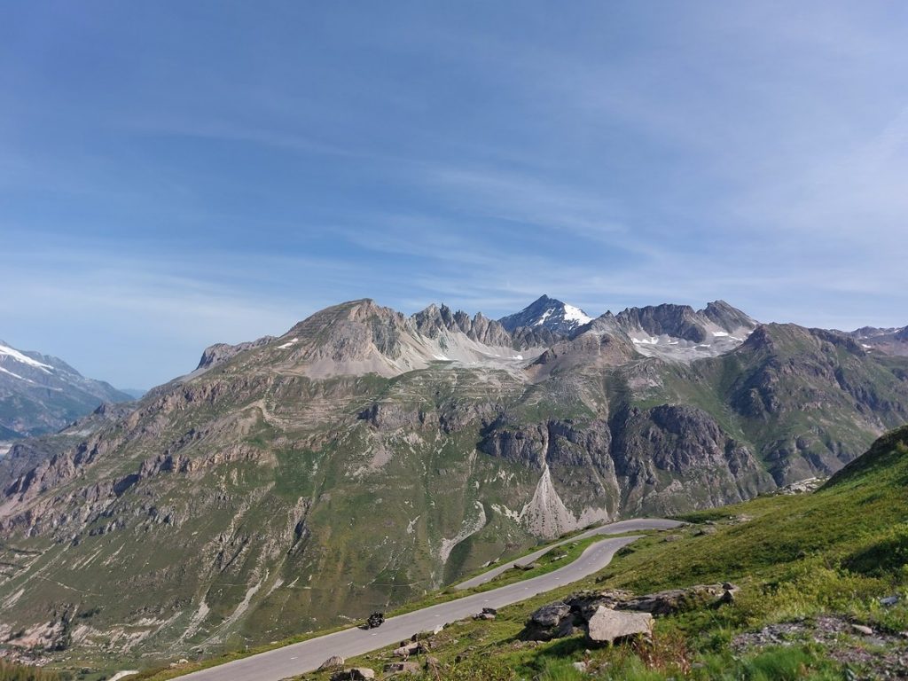 Col de l'Iseran - vue des montagnes